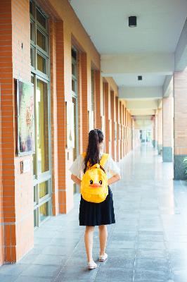 女大学生的沙龙室